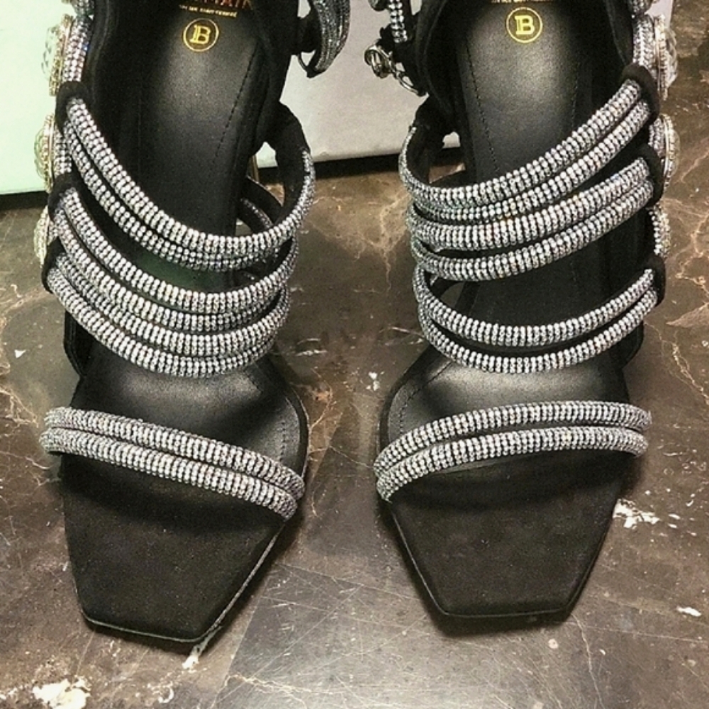 NIB$2995 Balmain Runway Uma Suede Crystal-Embellished Strappy Sandals 37.5 / 7 - Picture 4 of 16